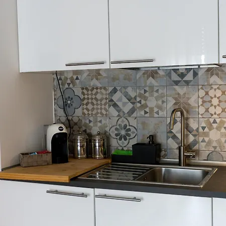 Casina Mia,viale Orazio Flacco 5 Policlinico *