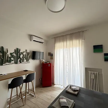 Casina Mia,viale Orazio Flacco 5 Policlinico *