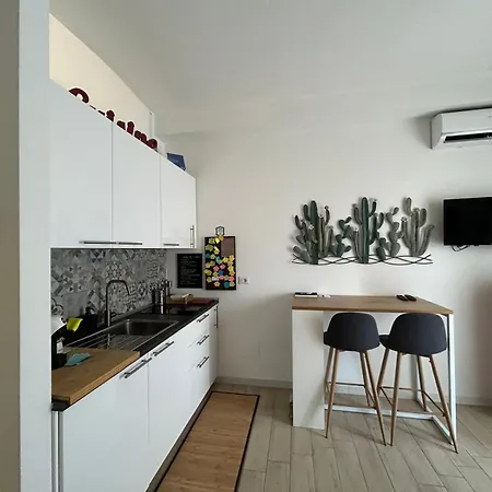Casina Mia,viale Orazio Flacco 5 Policlinico Bari